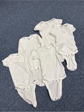 Gerber baby onesie bodysuits